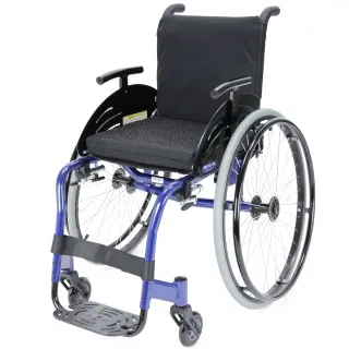 Lightweight Folding Aluminum‑alloy Sport Manual Wheelchair, 24‑inch Quick‑Release Pneumatic Rear Wheels, Height Adjustable Footrest