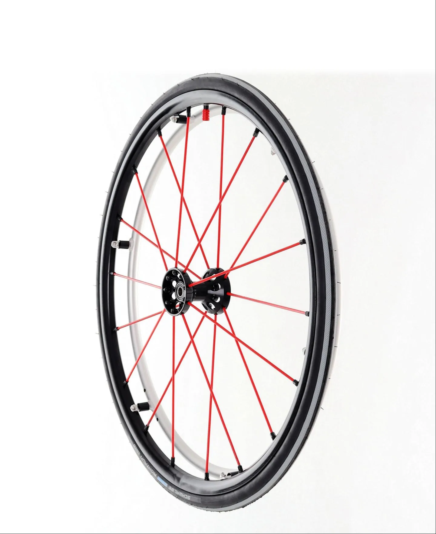 26‑Inch Wheelchair Replacement Rear Wheel, Carbon Fiber Spokes & Rim, Pneumatic Rubber Tire, Aluminum Hand‑Rim & Hub, Deep Groove Ball Bearing - Image 3