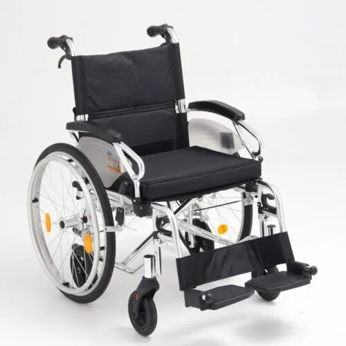Lightweight Aluminum Folding Manual Wheelchair, Quick‑Change Interchangeable Rear Wheels, Detachable Foot Rests, Self‑Propelled Mobility Wheelchair